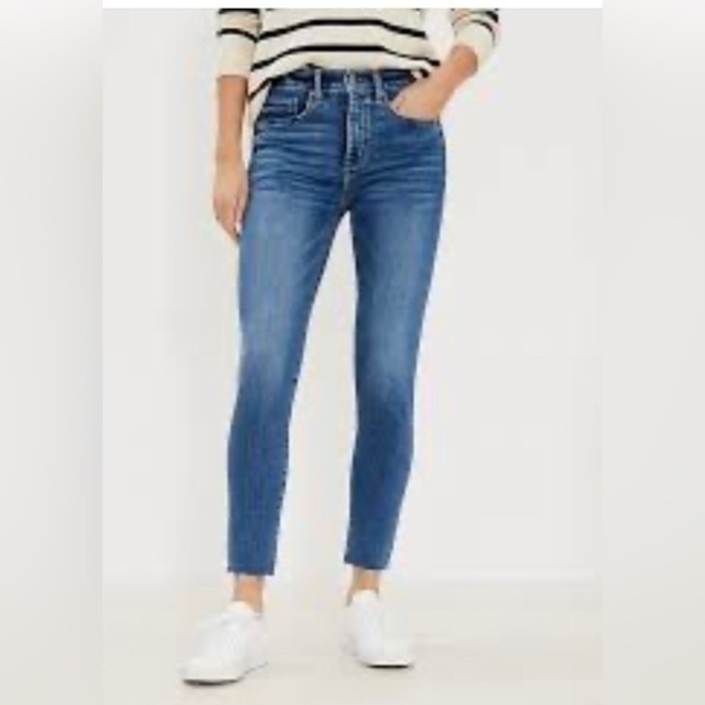 Ann Taylor LOFT medium wash super skinny Jeans size 26
